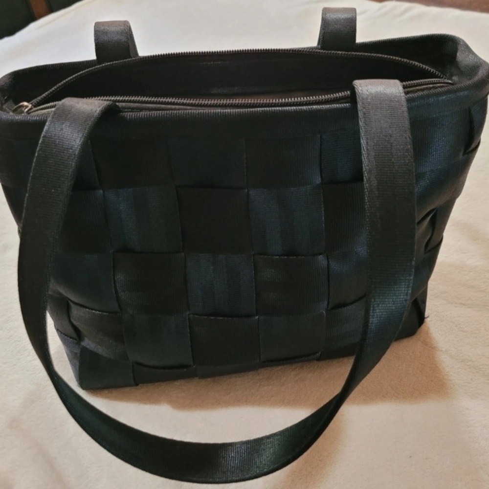 Harveys The Original Seatbelt Bag Purse